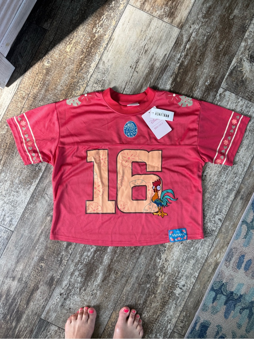 NWT Disney boxlunch Moana 16 Cropped Jersey Top embroidered - S